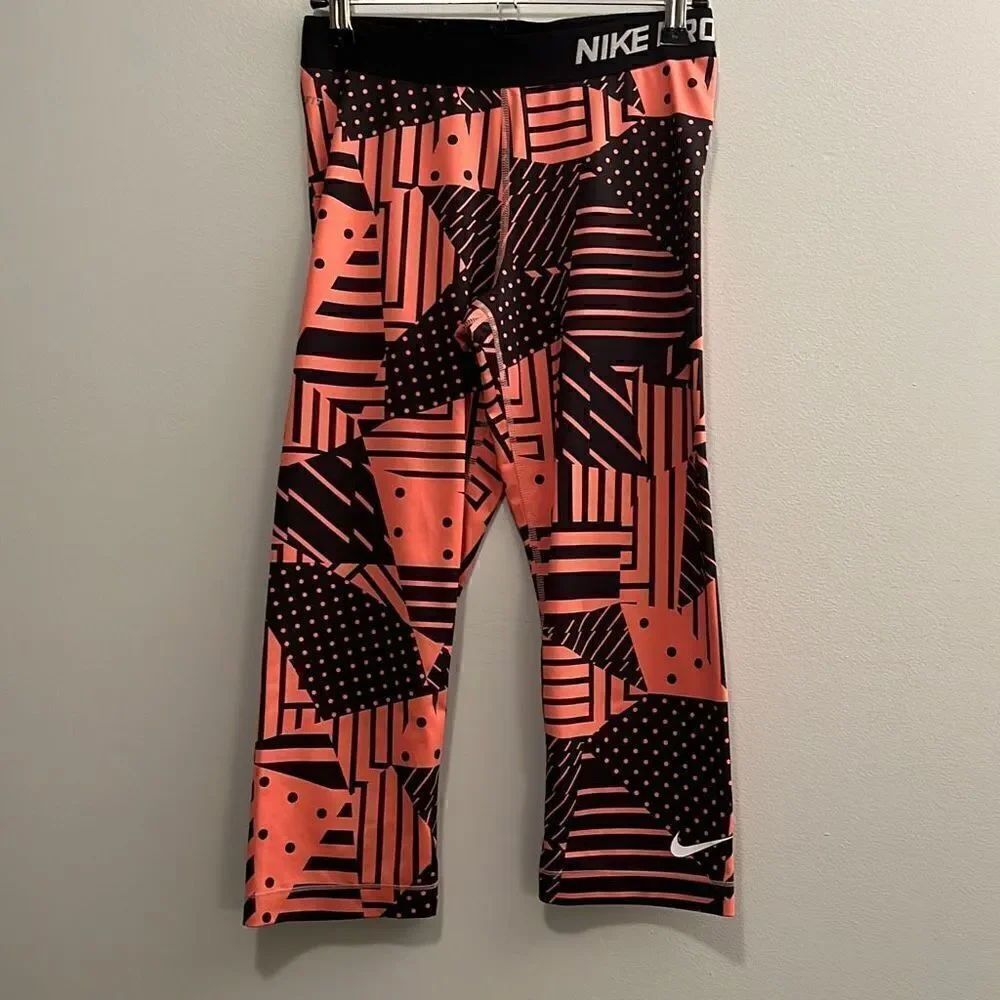 Nike Pro Dri-Fit Women's Athletic Geometric Pattern Crop Leggings